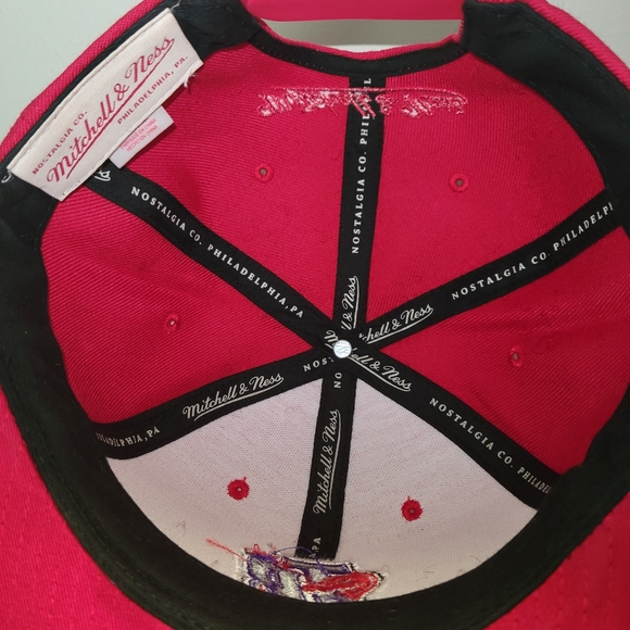 Toronto Raptors Mitchell & Ness Hardwood Classic Snapback Hat - Picture 4 of 4